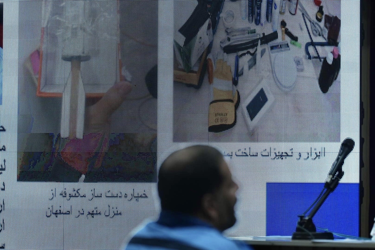 رئیس کل دادگستری استان البرز گفت:  رسیدگی به پرونده شبکه جاسوسی گروهک تروریستی منافقین و رژیم صهیونی در دادگاه انقلاب استان البرز با حضور متهم و وکلای وی برگزار شد.متهمان قبل از حمله رژیم صهیونیستی، قصد اجرای عملیات تروریستی با پرتابه‌های انفجاری داشتند که با اشراف اطلاعاتی و دستگیری زودهنگام، این عملیات خنثی شد و برخی متهمان بازداشت شدند.