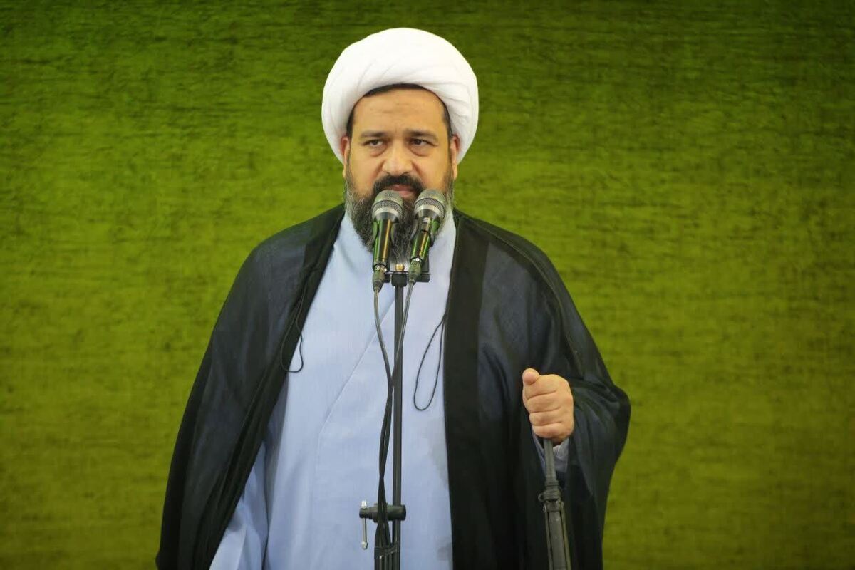 امام جمعه شهرستان چهارباغ در خطبه‌های نماز جمعه این هفته بر ضرورت مراقبت از خطر نفاق به عنوان یکی از بزرگ‌ترین آسیب‌های امت اسلامی تأکید کرد و با اشاره به تحولات اخیر منطقه‌ای، از جمله حمله رژیم صهیونیستی به قطر، بر اهمیت همبستگی کشور‌های اسلامی و اتکای به توان دفاعی مستقل هشدار داد.