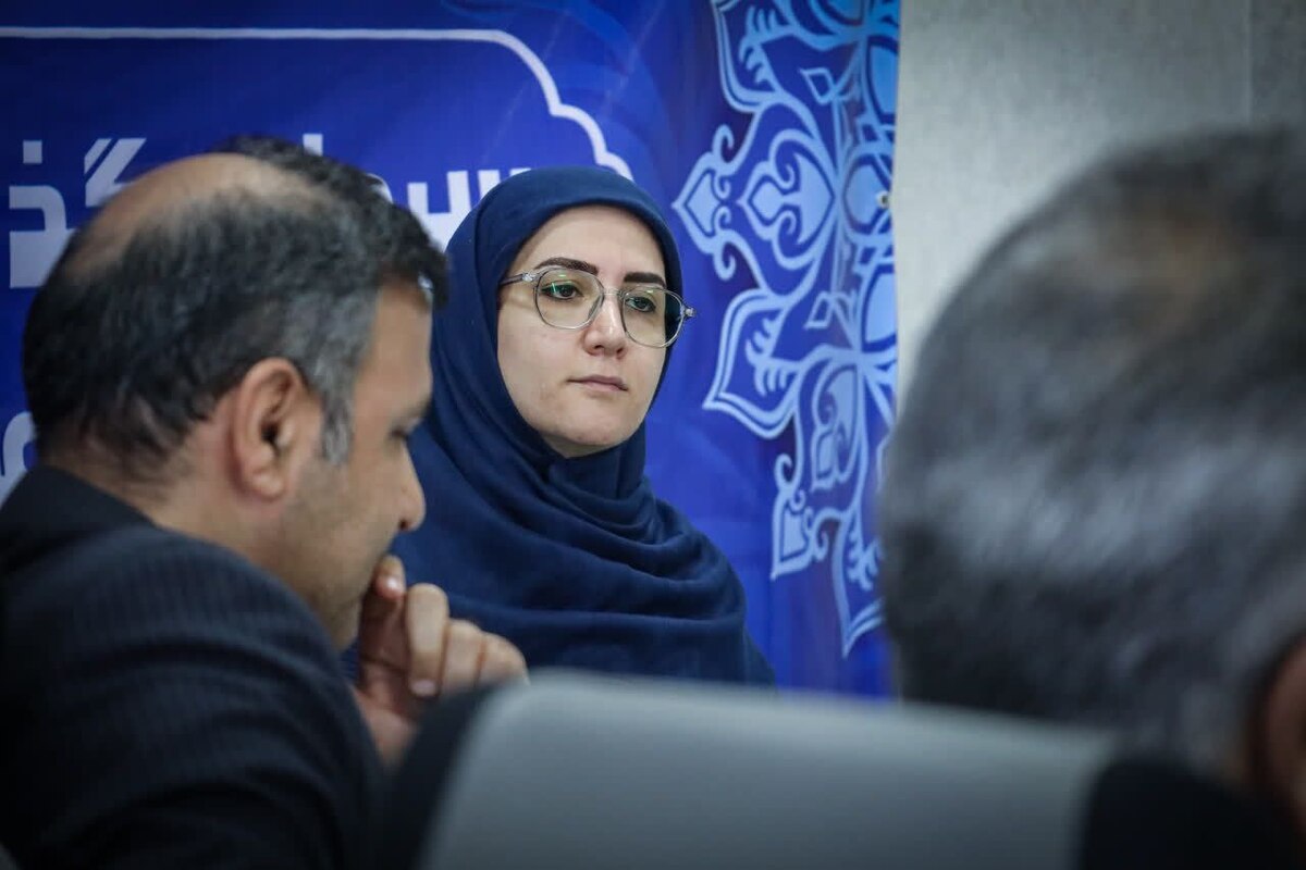 جلسه هم‌اندیشی بخشداران تابعه استان البرز به ریاست مریم اسماعیلی‌فرد، مدیرکل سیاسی و دبیر ستاد انتخابات استان برگزار شد.