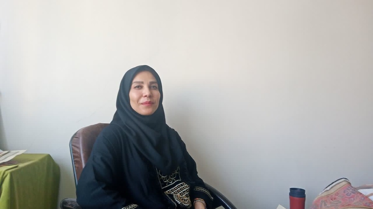 مفتخر هستیم که در خدمت یکی از متخصصان برجسته روانشناسی کشور، دکتر ملیحه زمانپور، باشیم. در این مصاحبه به گفتگو درباره چالش‌های روانی و اجتماعی ناشی از دوران پسا جنگ و پیشنهادات ایشان برای مدیریت این مسائل پرداختیم.
