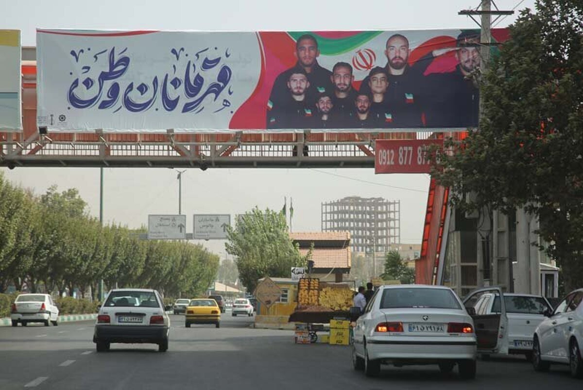 سازمان سیما، منظر و فضای سبز شهری شهرداری کرج طرح‌های فرهنگی مرتبط با تلاش اعجاب‌انگیز و رفتار تحسین‌آمیز قهرمانان کشتی آزاد و فرنگی کشور را در شهر کرج اکران کرد.