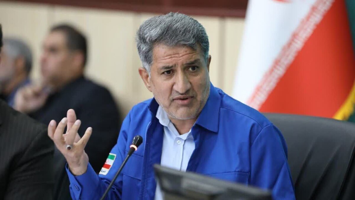 سرپرست اداره کل مدیریت بحران استانداری البرز اعلام کرد: بر اساس پهنه‌بندی گسل‌های استان که در آیین‌نامه ۲۸۰۰ زلزله کشور مشخص شده است، کلیه پروژه‌های ساخت مدارس باید خارج از حریم ۳۰ کیلومتری این گسل‌ها اجرا شوند. همچنین از احداث هرگونه فضای آموزشی جدید در محدوده این حریم باید خودداری گردد و این موضوع در آینده نیز به شدت پیگیری خواهد شد.