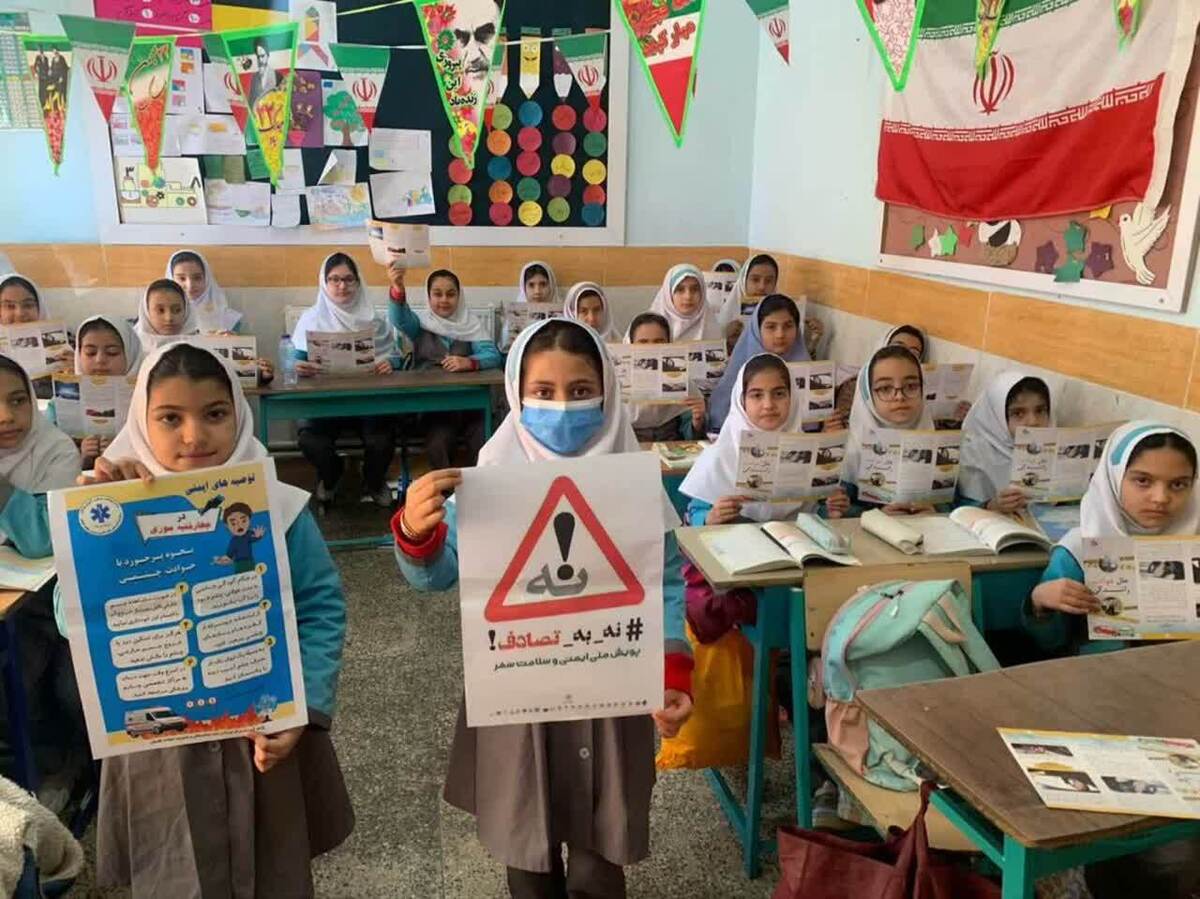 رئیس دانشگاه علوم پزشکی با اشاره به اهمیت فرهنگ‌سازی در حوزه ترافیک، آموزش دانش‌آموزان را یکی از مؤثرترین راهکار‌ها برای کاهش سوانح رانندگی دانست.