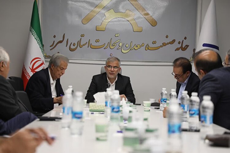 صنعتگران البرز قهرمانان واقعی جهاد اقتصادی هستند