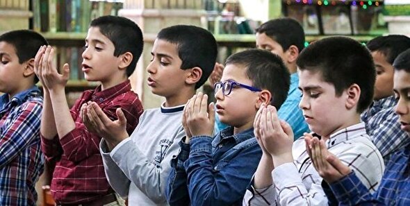 معلمان محور توسعه فرهنگ نماز در مدارس البرز