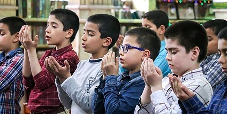 معلمان محور توسعه فرهنگ نماز در مدارس البرز