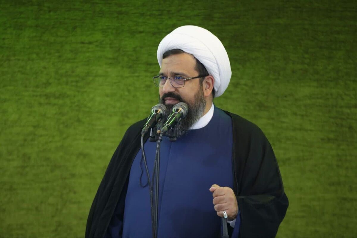 امام جمعه شهرستان چهارباغ از مسئولین کشور خواست تا با تقویت نظارت بر بازار و مدیریت شایعات، آرامش را به مردم بازگردانند، توهم جنگ و اسنپ‌بک و مکانیسم ماشه، نباید بهانه‌ای برای این گرانی‌ها باشد.