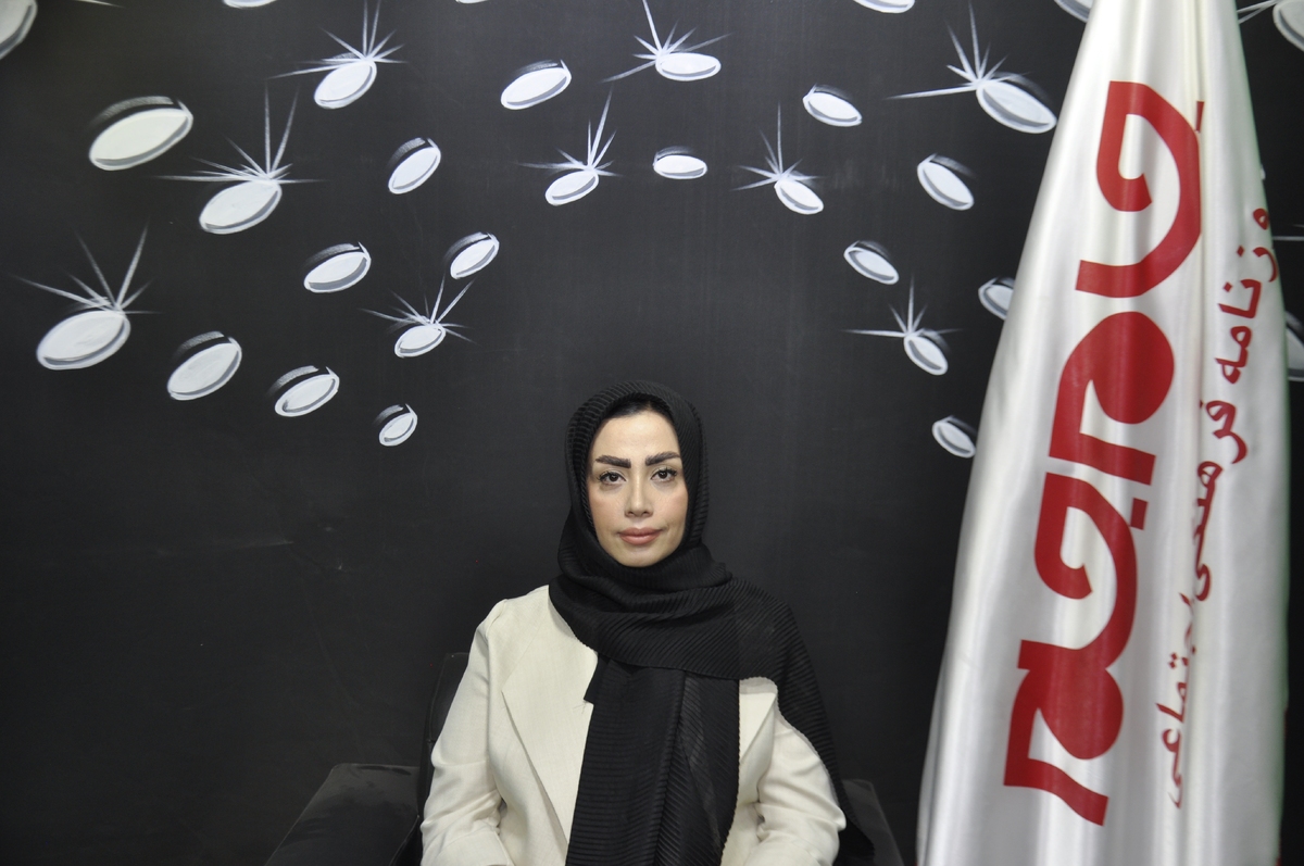 روزنامه جام جم البرز، گفتگویی را با خاطره راز گردانی، مدیر کترینگ و تشریفات هنر زندگی، انجام داده است که ماحصل آن را در ذیل می‌خوانید: