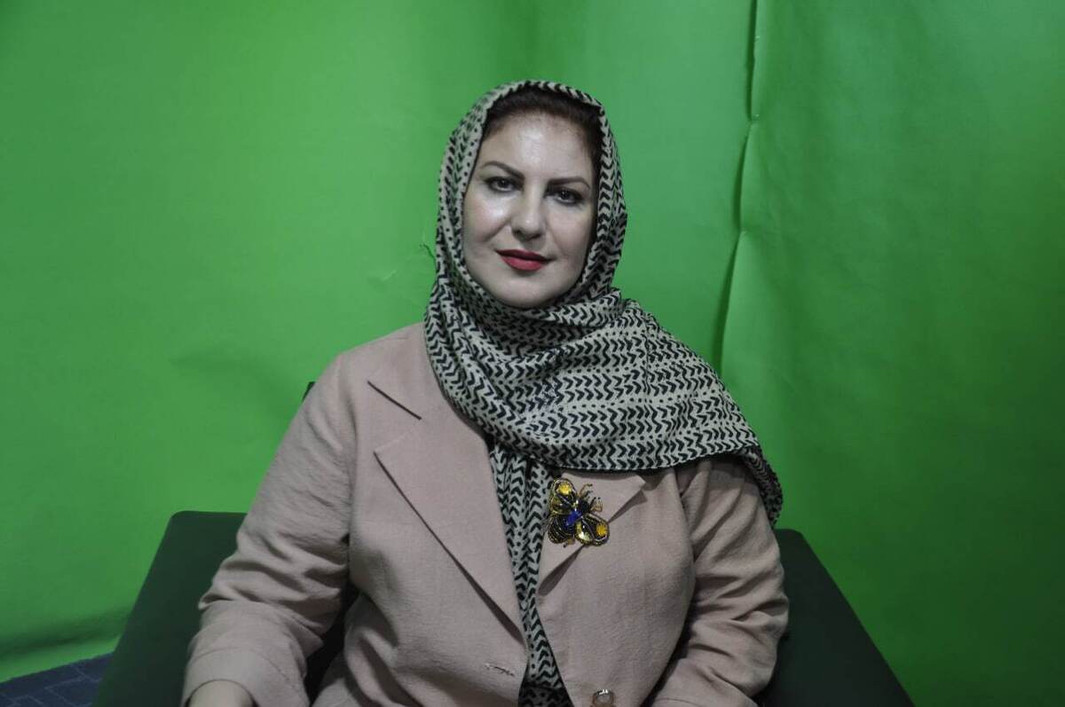 روزنامهٔ جام جم البرز، گفتگویی را با ندا هلفی نژاد، مدیر و موسس آموزشگاه فنی و حرفه‌ای هلفی، انجام داده است که ماحصل آن را در ذیل، می‌خوانید: