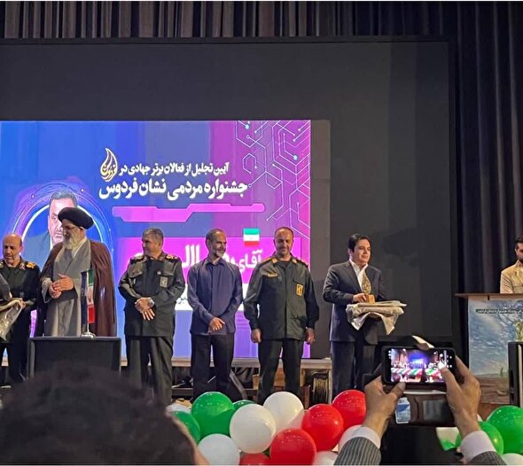 شمیرانی به عنوان فرماندار برتر استان البرز در جشنواره «نشان فردوس» انتخاب شد