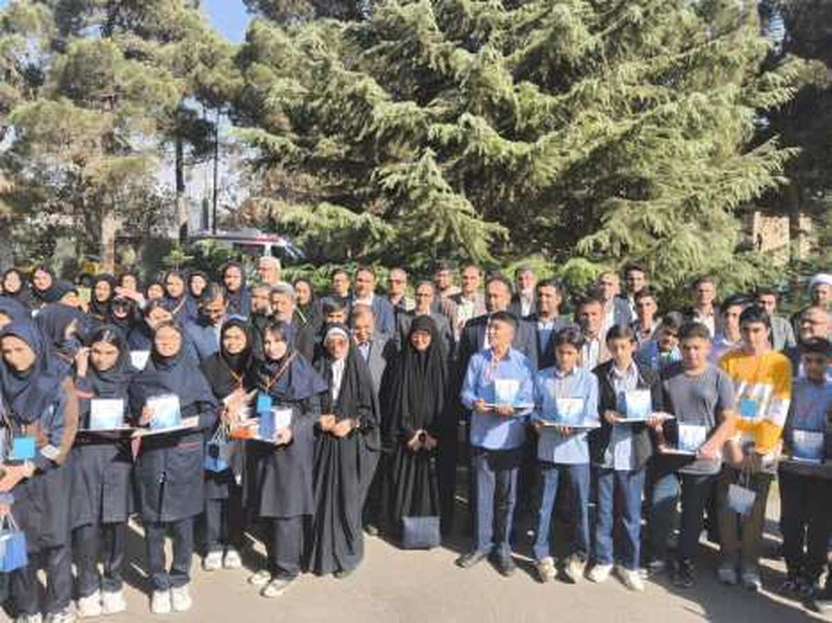 مدیرکل آموزش و پرورش البرزگفت: ۴۸ دانش آموز برگزیده چهارمین کارسوق کشوری لیزر و فوتونیک در البرز تجلیل شدند.