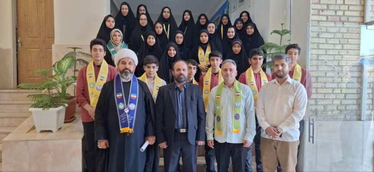 معاون پرورشی و فرهنگی آموزش و پرورش البرز گفت: ۳۰ دانش آموز پیشتاز این استان در همایش ملی  روز دانش آموز حضور پیدا کردند.