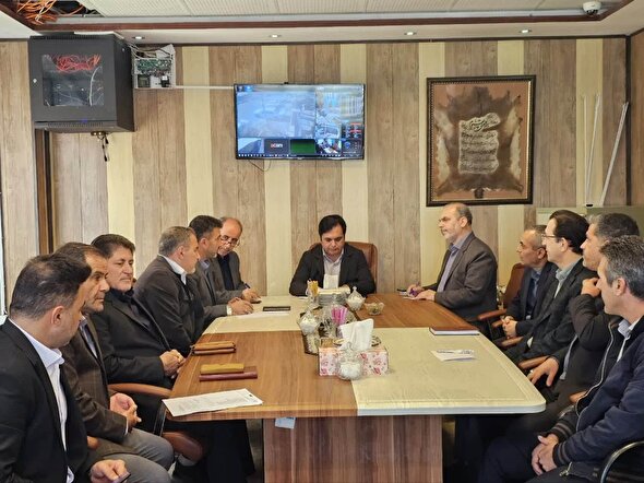 حضور فرماندار نظرآباد در روستای قاسم‌آباد برای بررسی میدانی مشکلات روستا