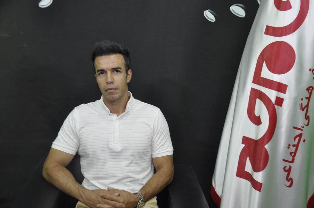 روزنامه جام جم البرز، با سعید سالاری، مدیر مجموعه پخش موبایل سالاری، گفتگویی انجام داده که ماحصل آن را در ذیل می‌خوانید: