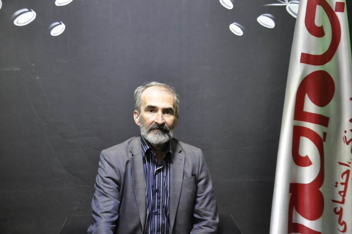 روزنامه جام جم البرز، مصاحبه‌ای با اردلان سلگی، مدیریت مجموعه لوازم یدکی آرین، انجام داده است که ماحصل آن را در ذیل، می‌خوانید: