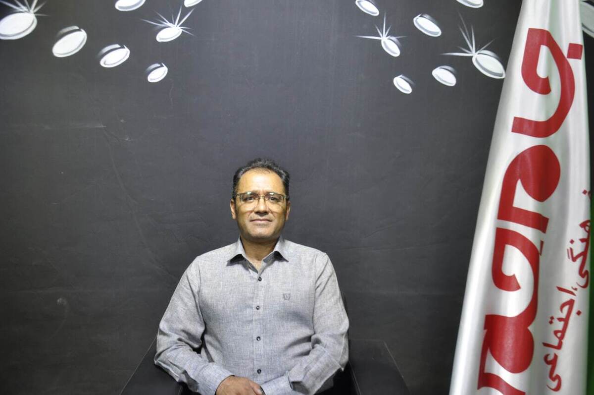 افتخار این را داشتیم تا با یکی از مدیران توانمند کشورمان گفتگویی اختصاصی داشته باشیم؛ توجه شما را به مصاحبه با فرهاد مهراندیش، مدیریت گالری طوبی، جلب می‌نماییم: