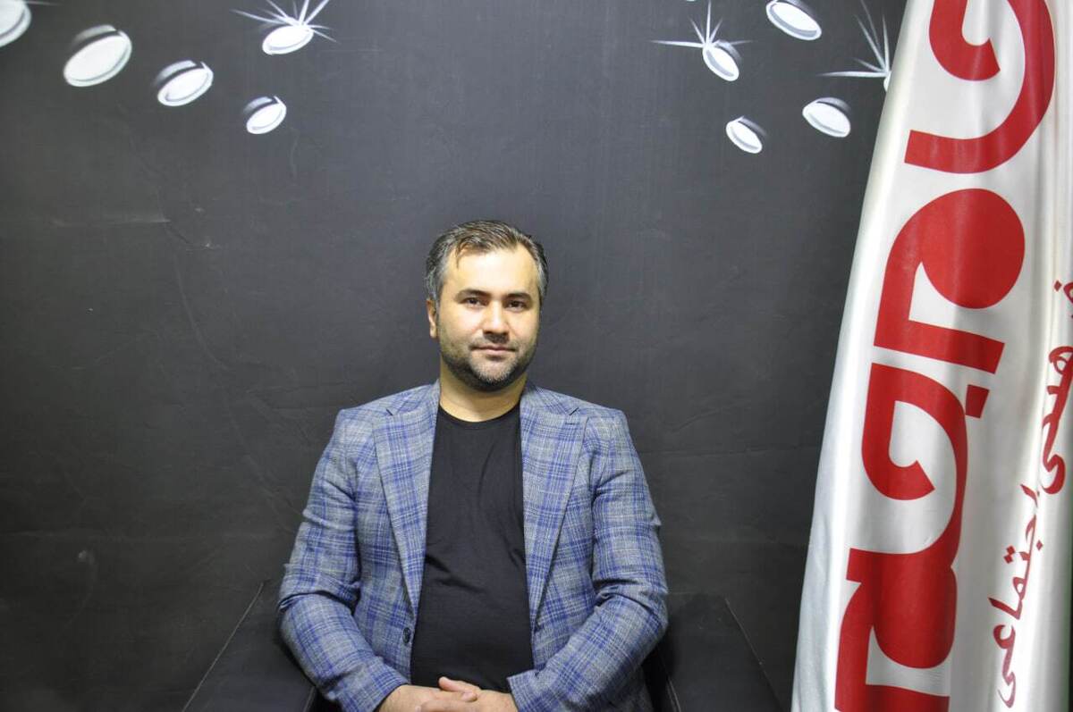 روزنامه جام جم البرز، مصاحبه ای با مصطفی حاکم زاده، مدیریت مجموعه آروین پک، انجام داده است که ماحصل آن را در ذیل، می خوانید: