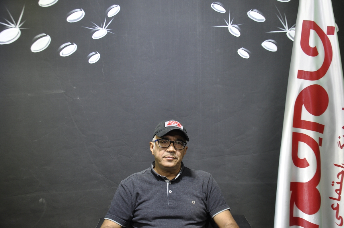 روزنامه جام جم البرز، مصاحبه ای با بهنام آقایی، تابلو ساز، انجام داده است که ماحصل آن را در ذیل، می خوانید: