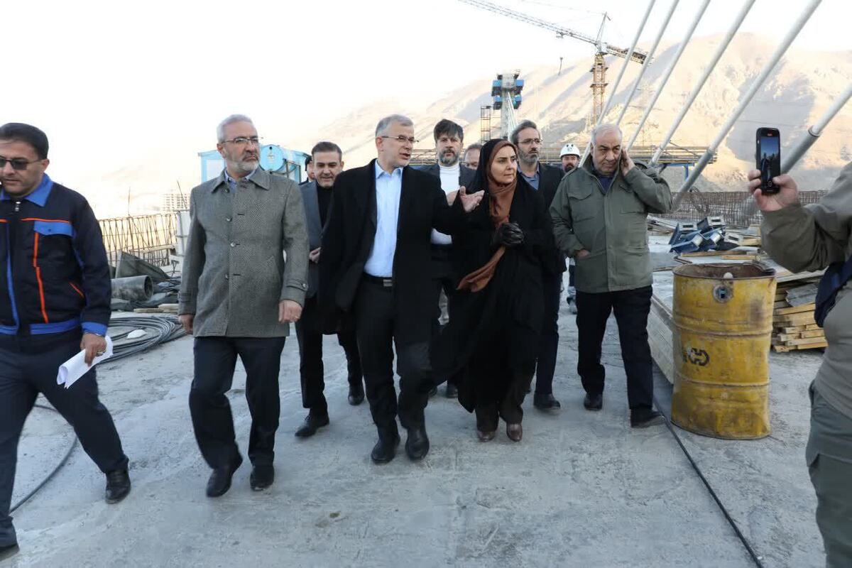 نماینده مردم کرج، فردیس، اشتهارد و آسارا در مجلس شورای اسلامی انتقاد کرد؛ حضور بی‌توجه به رسانه‌های محلی در سفر‌های استانی، روند اعتمادسازی را آسیب‌پذیر می‌کند.