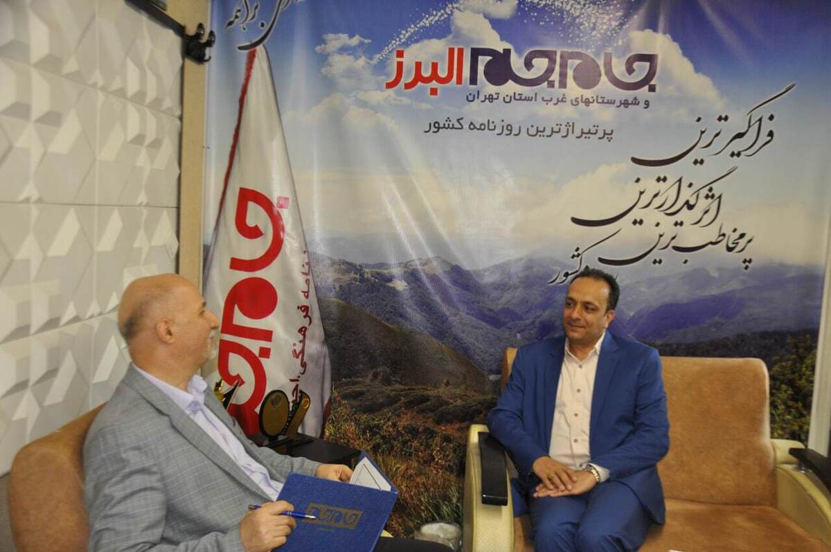 علیرضا بزرگی، مدیرعامل و رئیس هیئت‌مدیره مؤسسه حسابداری بهراد محاسب نوین البرز، با سال‌ها تجربه ارزشمند در حوزه‌های حسابداری و مالیات، از چهره‌های شناخته‌شده و معتمد این عرصه به شمار می‌رود. ایشان همچنین عضو جامعه مشاوران رسمی مالیاتی ایران، عضو انجمن حسابداران خبره ایران، عضو انجمن حسابداری ایران و عضو انجمن مدیریت کسب و کار ایران نیز می‌باشد. وی از آغاز ورود به این حرفه، با پشتکار، تلاش مستمر و تکیه بر تجربه‌های عملی، مسیر پیشرفت و رشد را با موفقیت پیمود. امروز، با همراهی تیمی متخصص و مجرب، مجموعه تحت مدیریت ایشان خدمات متنوع و تخصصی را در اختیار فعالان اقتصادی قرار می‌دهد. در گفت‌وگوی پیش‌رو، نگاهی خواهیم داشت به ویژگی‌های شاخص این موسسه که آن را به یکی از مراکز قابل اعتماد تبدیل کرده است.