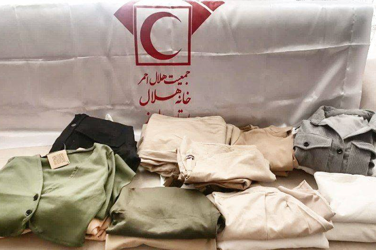 به همت اعضاء خانه هلال دروان  مجموعه ای  ازپوشاک به ارزش ۱۲۰ میلیون ریال به خانواده های کم برخوردار اهدا شد.