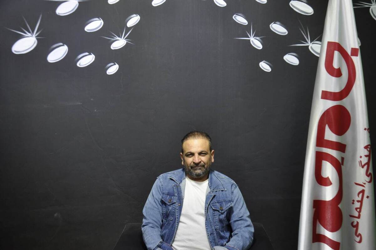 روزنامه جام جم البرز، مصاحبه‌ای با مهدی جباری، مدیر مجموعه سانا درب، انجام داده است که ماحصل آن را در ذیل، می‌خوانید: