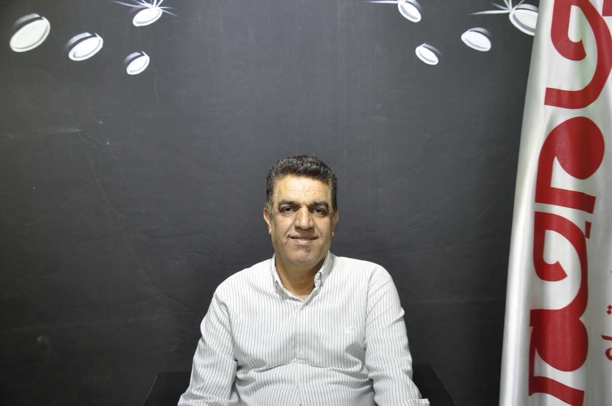 روزنامه جام جم البرز، مصاحبه‌ای با علی اصغر میرشفیعی، مدیر مجموعه زیبا در، انجام داده است که ماحصل آن را در ذیل، می‌خوانید: