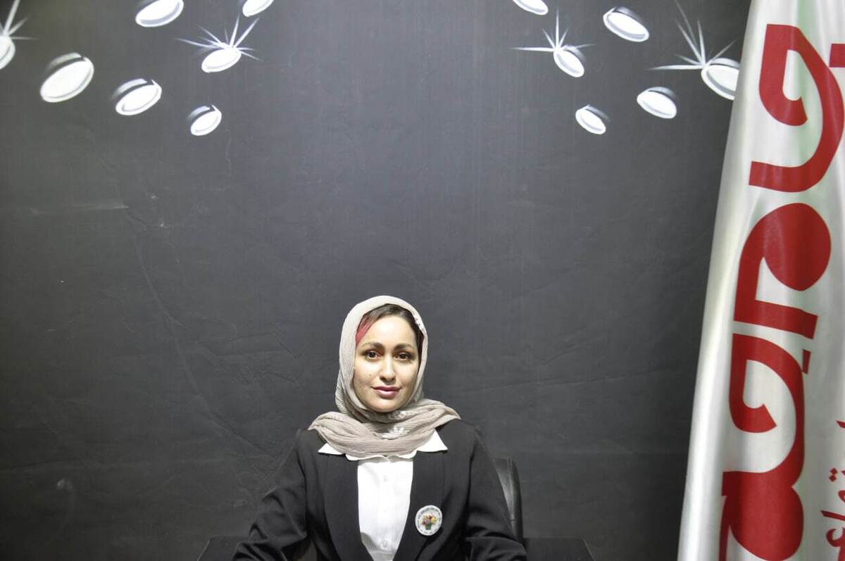 روزنامه جام جم البرز، مصاحبه‌ای با نسرین بابایی، مدیریت آموزشگاه مراقبت و زیبایی دلانا، انجام داده است که ماحصل آن را در ذیل، می‌خوانید: