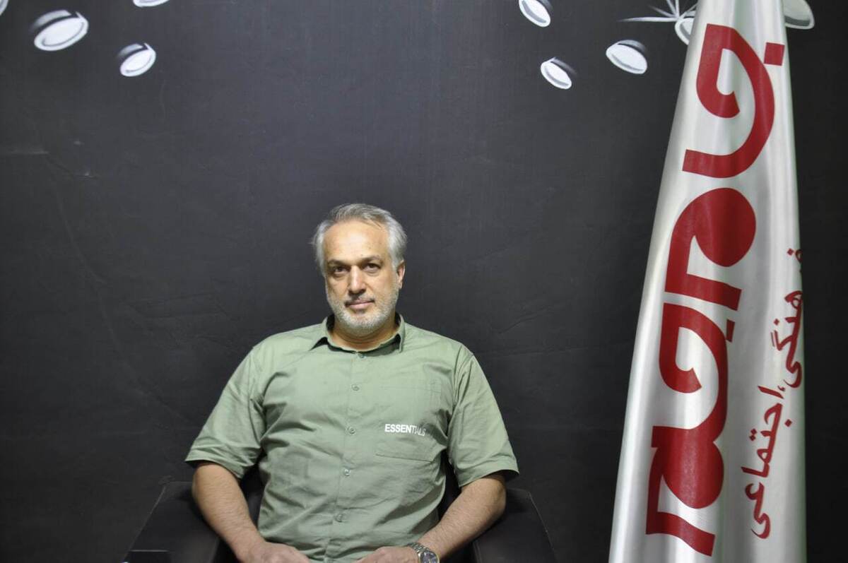 روزنامه جام جم البرز، مصاحبه‌ای با حسین گروسی، مدیریت گالری گروسی، انجام داده است که ماحصل آن را در ذیل، می‌خوانید: