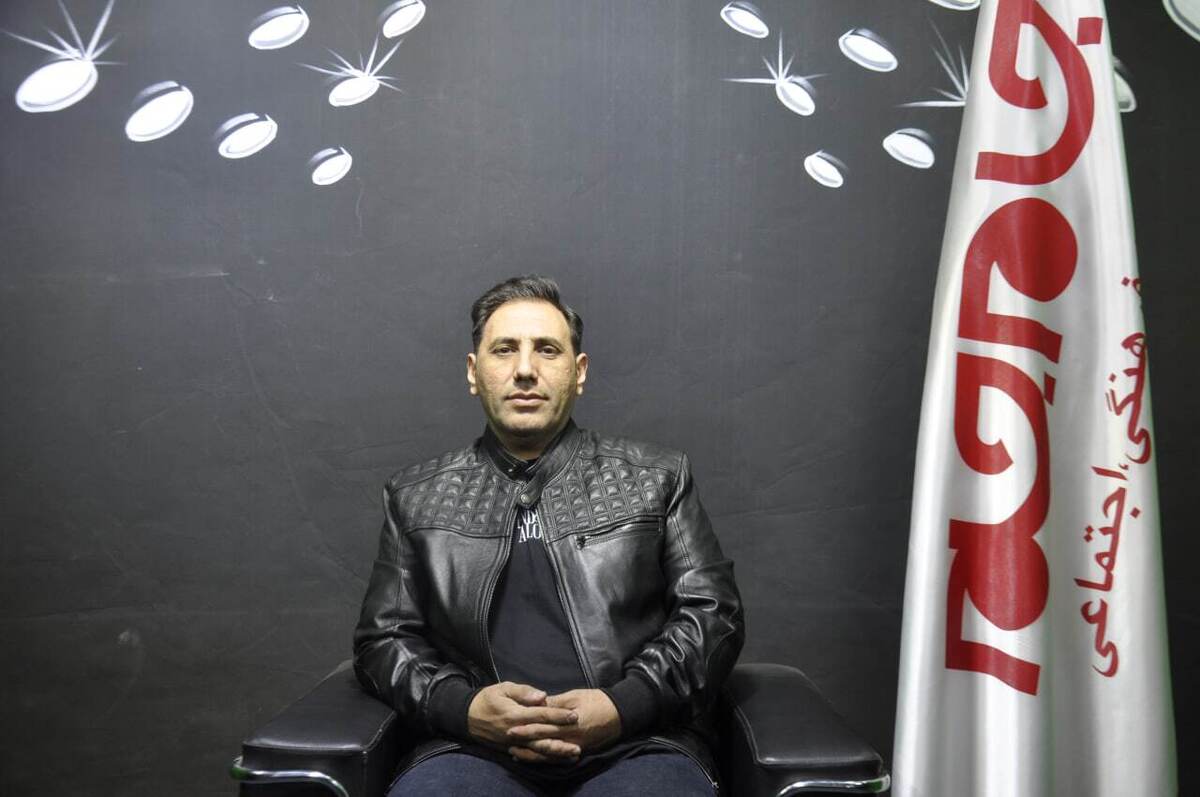 روزنامه جام جم البرز، مصاحبه‌ای با بهزاد خان زاده، مدیر و موسس کودیل چرم، انجام داده است که ماحصل آن را در ذیل، می‌خوانید: