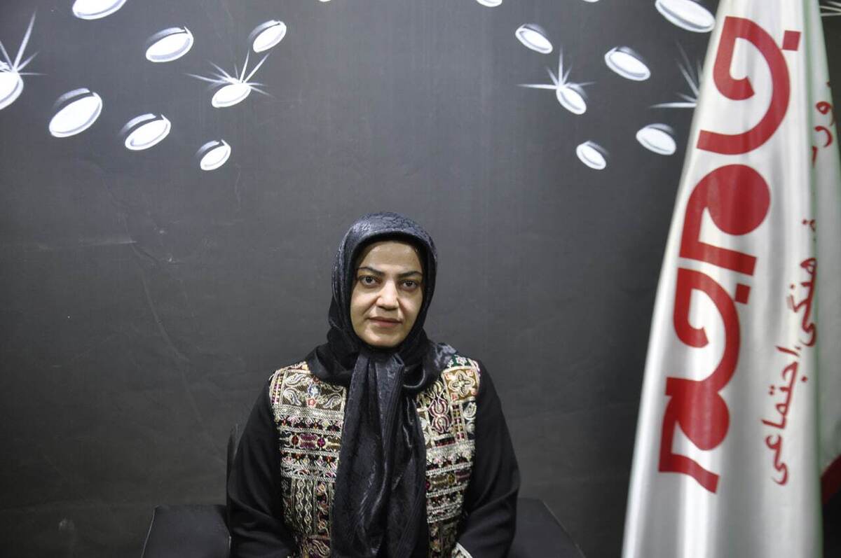 روزنامه جام جم البرز، مصاحبه ای با حبیبه اروجی، مدیر مجموعه عطاری کیمیا، مصاحبه ای را انجام داده است که ماحصل آن را در ذیل، می خوانید: