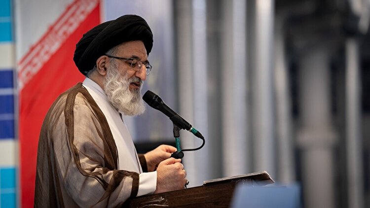 وحدت حوزه و دانشگاه، کلید حل مشکلات کشور در مسیر پیشرفت است