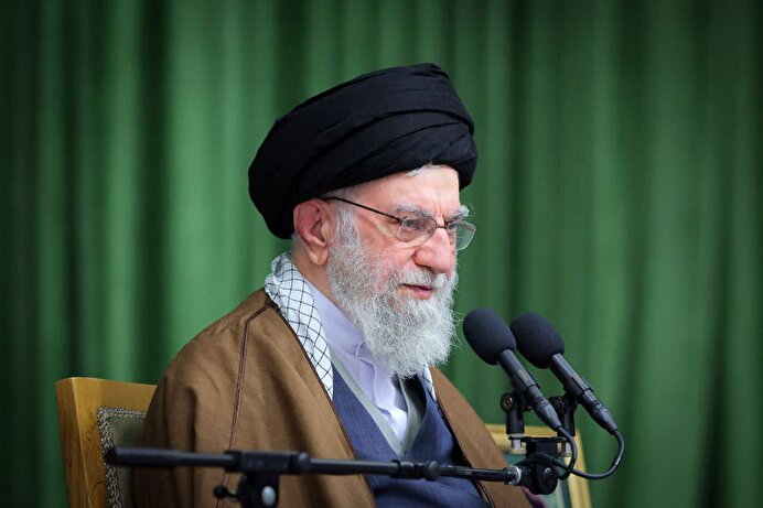 ببینید | سلام رهبرمعظم انقلاب اسلامی به مردم عزیز کرج و خانواده‌های شهدای این شهر