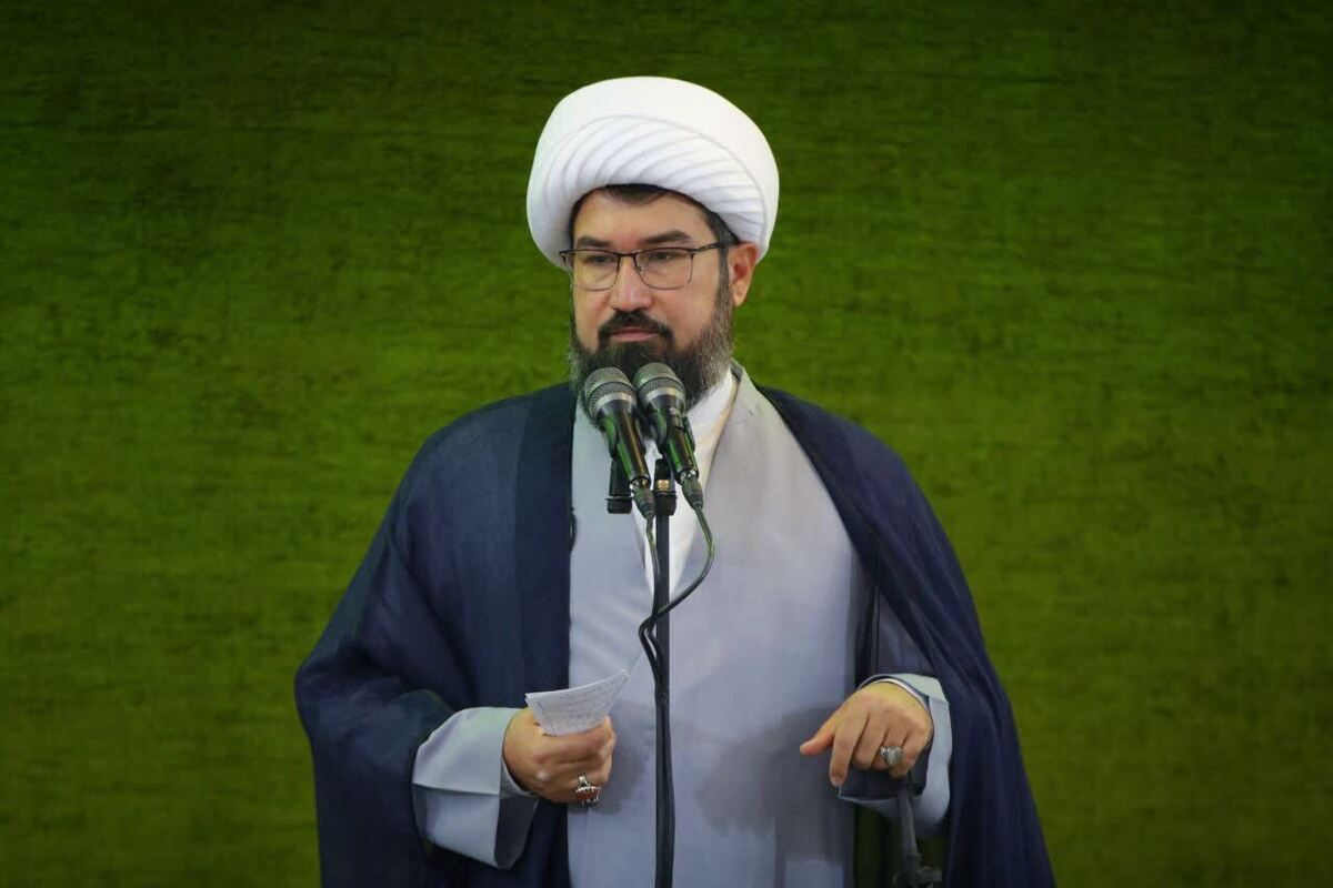 حجت‌الاسلام محمدعلی شریعت‌پناهی، خطیب جمعه موقت شهرستان چهارباغ، در خطبه‌های نماز جمعه این هفته با محور قرار دادن خطبه شریف متقین نهج‌البلاغه، اسراف را «یکی از بزرگ‌ترین آفت‌های تقوا در زمان حاضر» خواند و با استناد به کلام نورانی امیرالمؤمنین (ع) و توصیه صریح اخیر رهبر معظم انقلاب، مردم را به پرهیز جدی از هرگونه اسراف فراخواند.