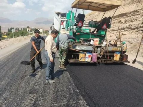آغاز عملیات لکه گیری و روکش آسفالت محور قدیم طالقان