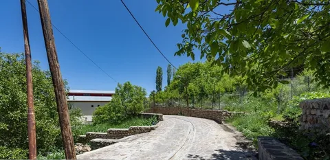 سنگفرش شدن معابر ۴۸ روستای شهرستان طالقان