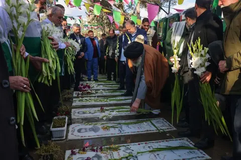 تجدید پیمان ملت ایران با شهدای انقلاب اسلامی
