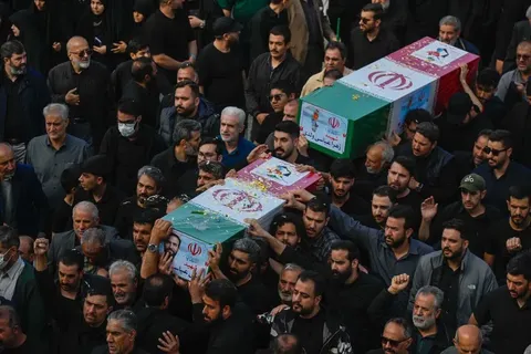 ببینید | محفل بزرگداشت شهیدان والامقام خانواده «عباسی ولدی» در مهدیه کرج