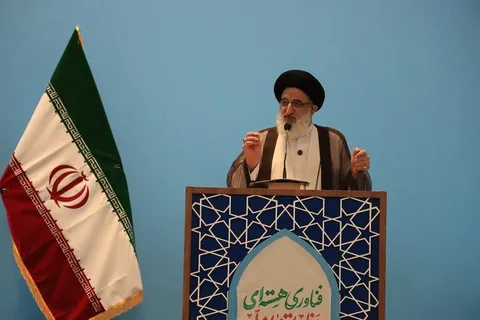 همه باید به اندازه توان در تولید نقش آفرینی کنند